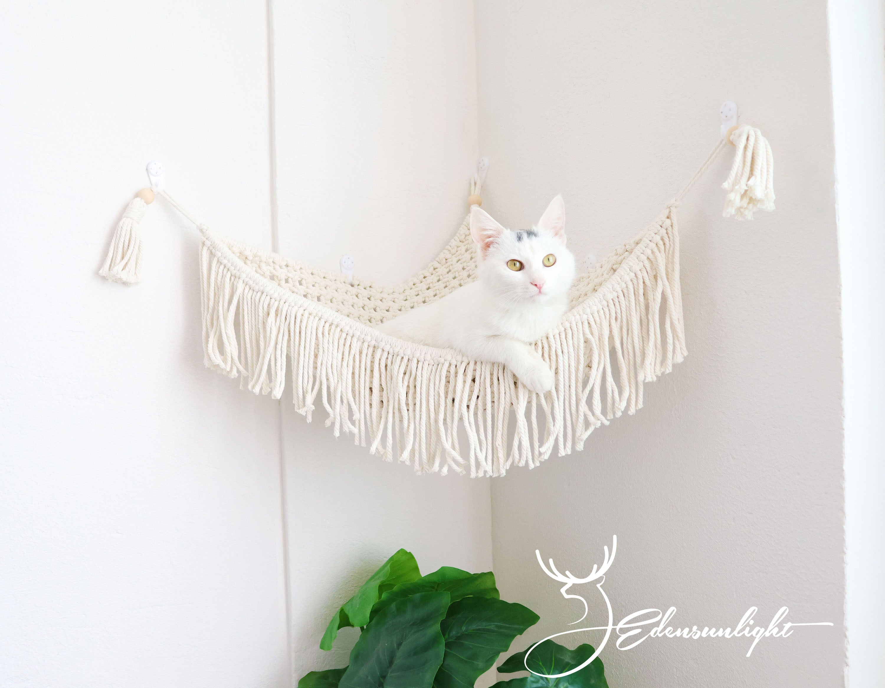 Macrame Cat wall corner hammock, hand-weaved Boho cat bed/furniture/hanging house/cat tree/pet swing bed