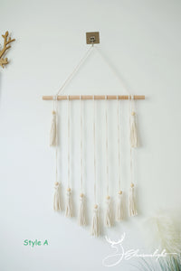 Macrame photo display hanging，Boho picture hangerorganizer for home decor