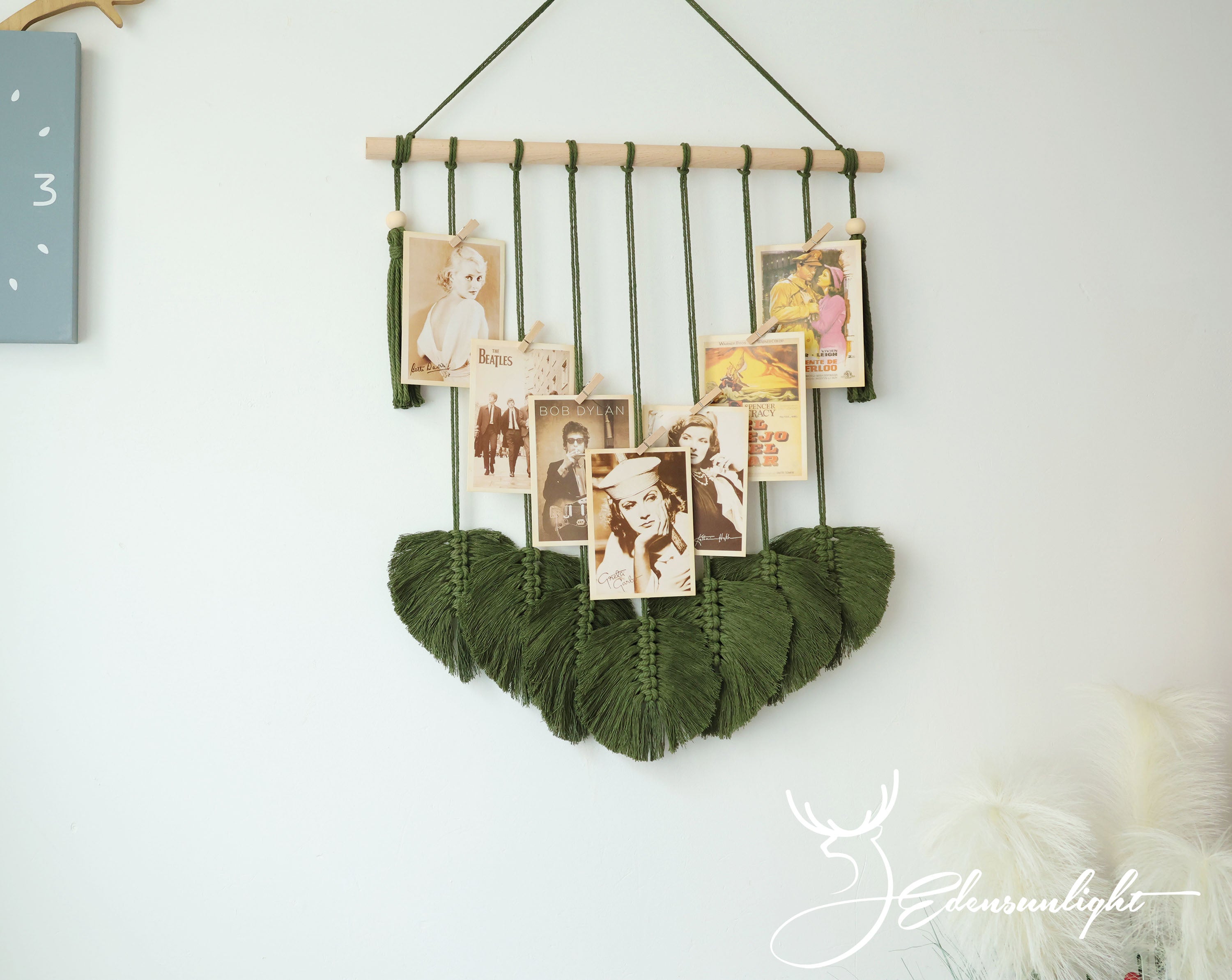 Macrame photo display hanging，Boho picture hangerorganizer for home decor