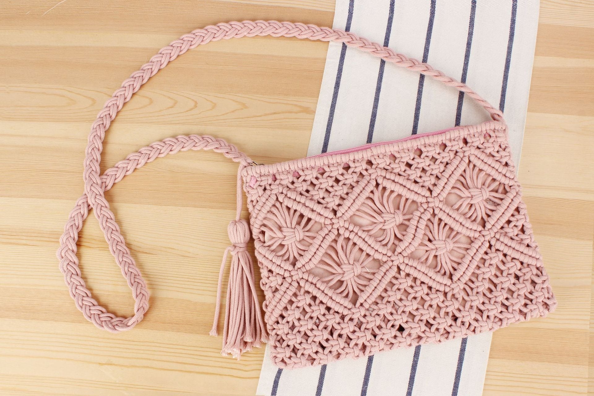 Macrame fashion shoulder bag,  Bohemian travel bag, Handwoven cotton ropes tassel purse, holidy beach bag