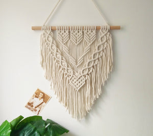 Macrame wall hanging, Macrame Tapestry, Indoor Hanging, Wall Decor, Wall Pediment, Living Room, Kitchen, Bedroom or Apartment