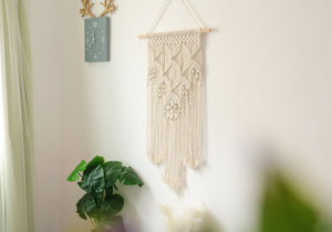 Macrame Wall Art hanging, Bohemia Macrame Tapestry wall decor, Personalized Hand woven Boho wall hanging