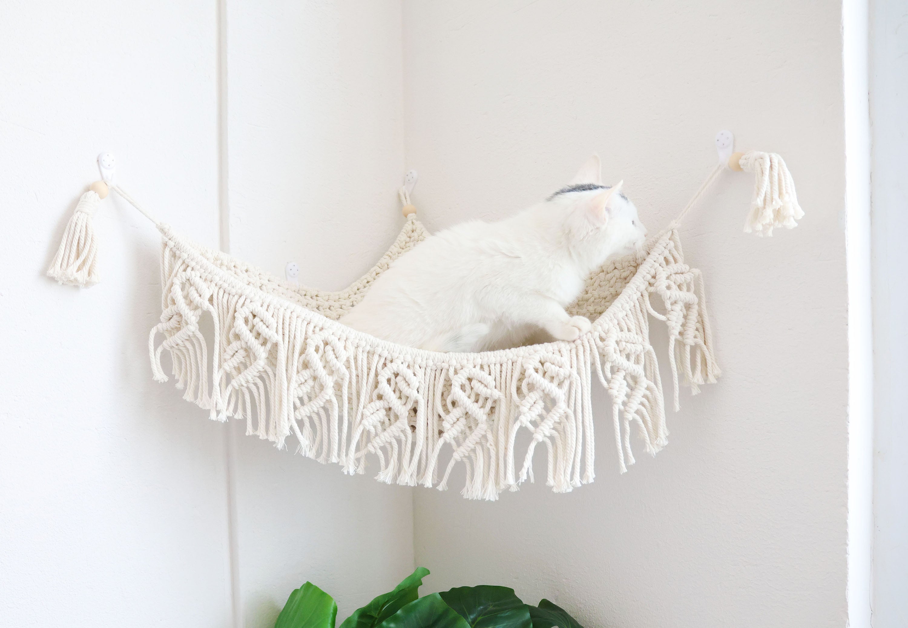 Macrame Cat wall corner hammock, hand-weaved Boho cat bed/furniture/hanging house/cat tree/pet swing bed